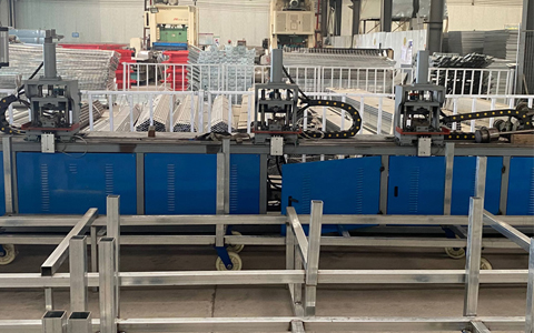 AUTOMATIC PIPE CUTTING MACHINE