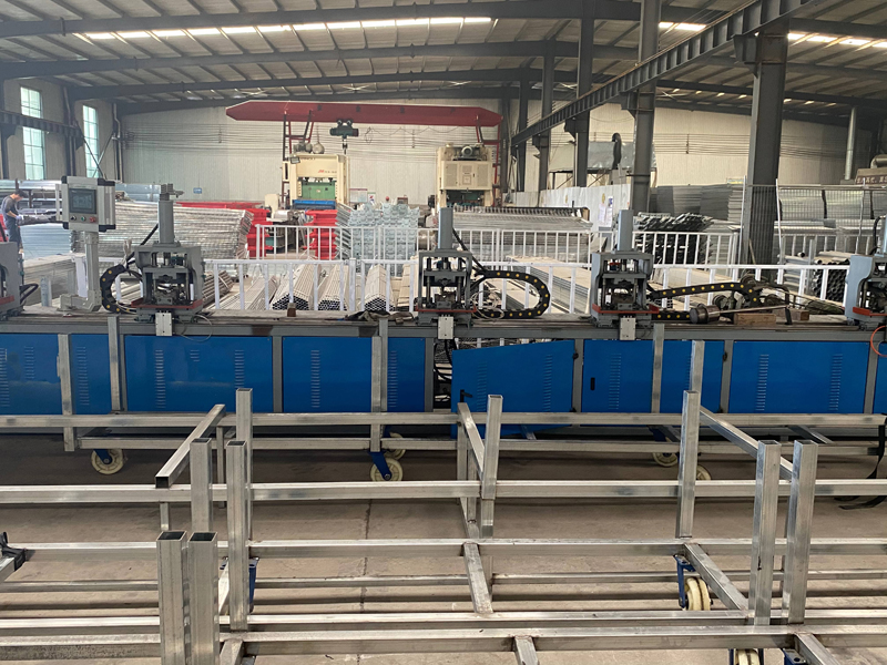 AUTOMATIC PIPE CUTTING MACHINE